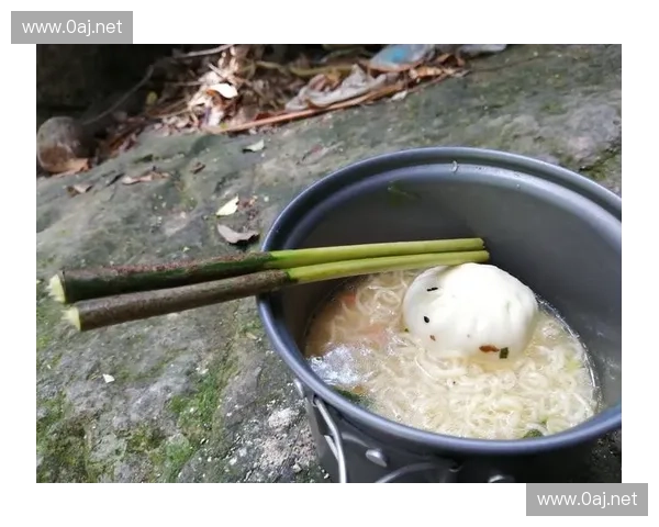 LOL小智身价揭秘:从职业选手到商业巨头的成长轨迹分析 LOL小智身价揭秘:从职业选手到商业巨头的成长轨迹分析